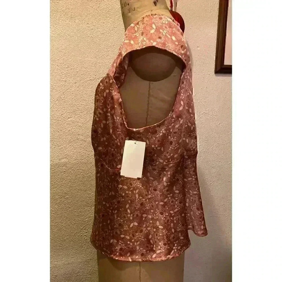 Treasure & Bond Floral Scoop Neck Cap Sleeve Satin Top NWT Size XL - Picture 5 of 9